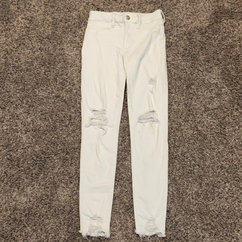 White American Eagle jeans